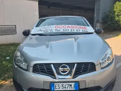Usata Nissan Qashqai Acenta 116 CV (85 kW) 2013 Grigio SUV