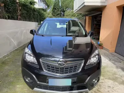 Usata Opel Mokka 140 CV (102 kW) 2015 Nero SUV