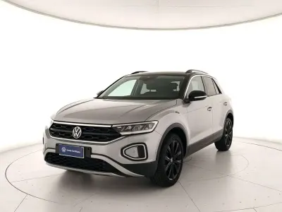 Usado VW T-Roc Life 110 CV (80 kW) 2023 Negro SUV