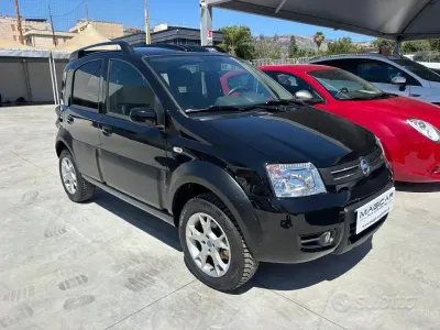 Usata Fiat Panda 4x4 69 CV (50 kW) 2006 Nero Utilitaria