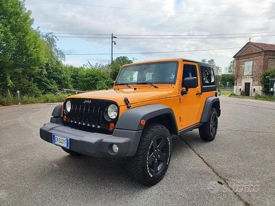 Usata Jeep Wrangler 200 CV (147 kW) 2013 Arancione SUV
