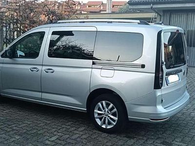 Usata VW Caddy Maxi 122 CV (89 kW) 2022 Argento Monovolume