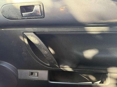 Usata VW New Beetle 105 CV (77 kW) 2006 Utilitaria