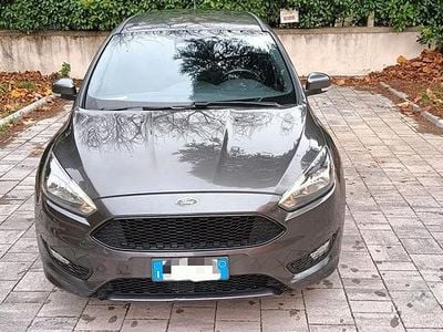 Grigio Usata 2017 Ford Focus ST-Line Station wagon | 10.900 € (Molto cara)