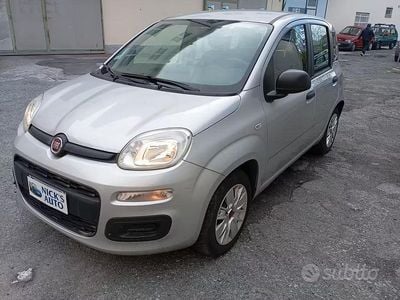 Usata Fiat Panda Lounge 69 CV (50 kW) 2016 Grigio Utilitaria