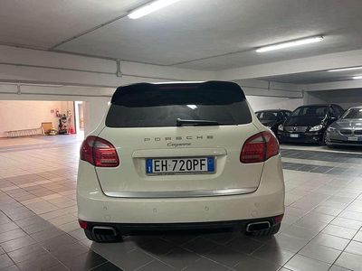 Usata Porsche Cayenne 239 CV (175 kW) 2011 Bianco SUV