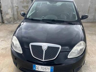 Usata Lancia Ypsilon 75 CV (55 kW) 2006 Nero Utilitaria