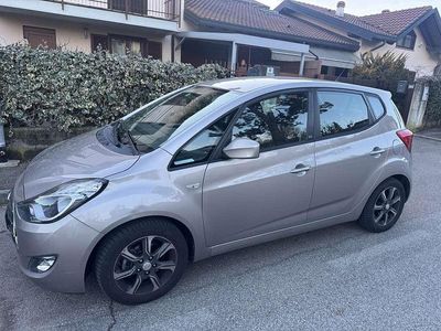 Usata Hyundai ix20 Comfort 90 CV (66 kW) 2017 Argento Utilitaria