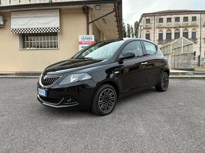 Usata Lancia Ypsilon Gold 69 CV (50 kW) 2023 Nero Utilitaria