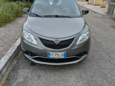 Usata Lancia Ypsilon