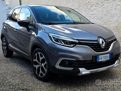 Usata Renault Captur 90 CV (66 kW) 2019 Grigio SUV