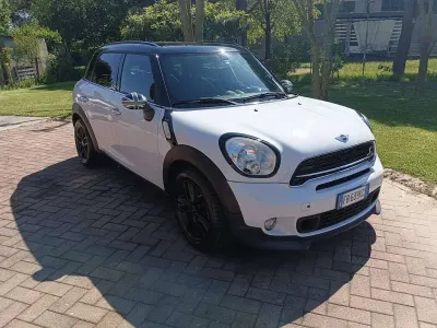 Usata Mini Cooper D Countryman Business 111 CV (81 kW) 2015 SUV