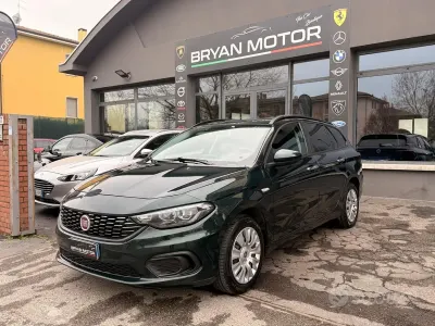 Usata Fiat Tipo Lounge 95 CV (69 kW) 2019 Verde Station wagon