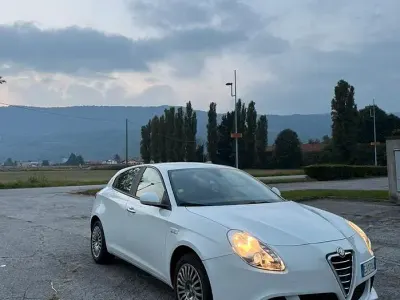 Usata Alfa Romeo Giulietta 109 CV (80 kW) 2011 Utilitaria