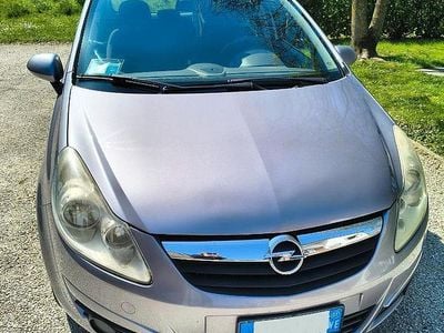 Usata Opel Corsa 60 CV (44 kW) 2007 Argento Utilitaria
