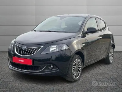 Usata Lancia Ypsilon 69 CV (50 kW) 2023 Nero Utilitaria