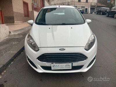 Usata Ford Fiesta Business Edition 75 CV (55 kW) 2016 Bianco Berlina