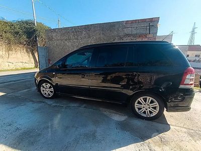 Usata Opel Zafira 101 CV (74 kW) 2010 Nero Monovolume
