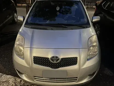 Usata Toyota Yaris 69 CV (50 kW) 2008 Grigio Utilitaria