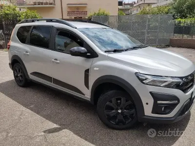 Usata Dacia Jogger 101 CV (74 kW) 2022 Grigio Monovolume