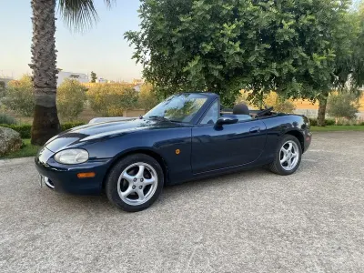 Usata Mazda MX5 90 CV (66 kW) 2000 Bluazzurro Cabrio
