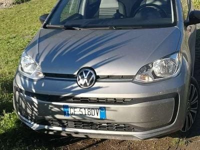 Begagnad VW up! 65 HK (47 kW) 2021 Grå Halvkombi