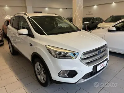 Usata Ford Kuga Titanium 120 CV (88 kW) 2018 Bianco SUV