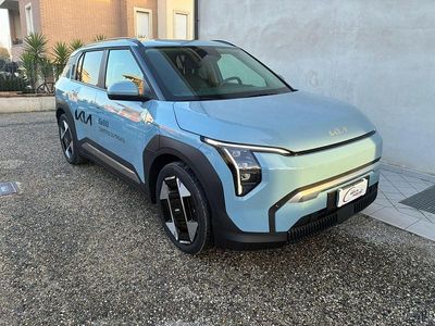 Usata Kia EV3 50 kW (68 CV) 2024 Blu SUV