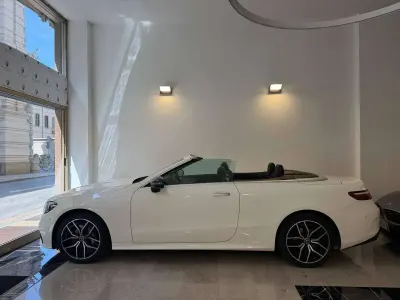 Usata Mercedes E220 Premium Plus 194 CV (142 kW) 2021 Bianco polare Cabrio