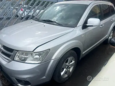 Usata Fiat Freemont Lounge 170 CV (125 kW) 2013 Grigio SUV