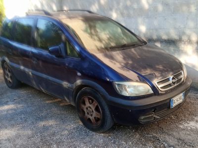 usata Opel Zafira anno 2000