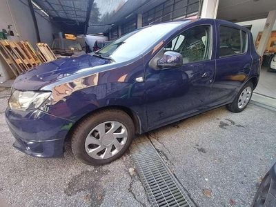 Blu/azzurro Usata 2015 Dacia Sandero Lauréate Berlina | 6300 € (Buon prezzo)
