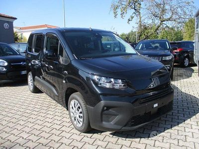 Nuova Fiat Doblò 131 CV (96 kW) 2025 Nero Monovolume