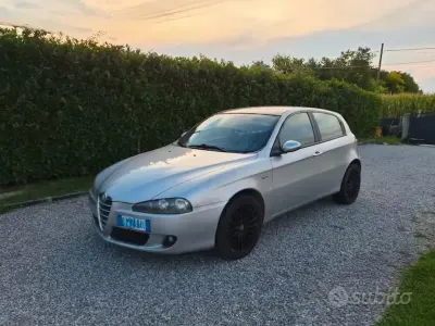Usata Alfa Romeo 147 150 CV (110 kW) 2007 Utilitaria