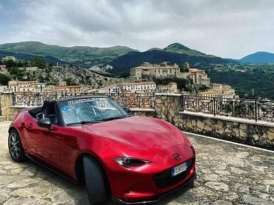 Usata Mazda MX5 Inclusive 160 CV (117 kW) 2017 Rosso Cabrio