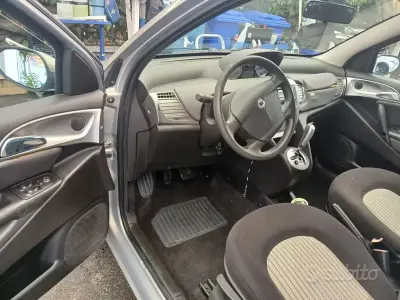Usata Lancia Ypsilon 90 CV (66 kW) 2007 Giallo Utilitaria