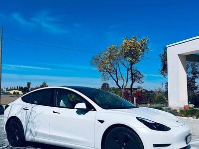 Usata Tesla Model 3 Long Range AWD 366 kW (498 CV) 2021 Bianco Berlina
