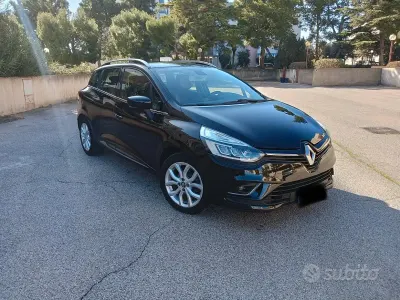 Usata Renault Clio 75 CV (55 kW) 2018 Nero Station wagon