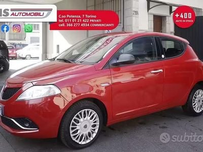 Usata Lancia Ypsilon Gold 69 CV (50 kW) 2017 Rosso Utilitaria