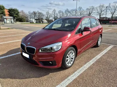 Begagnad BMW 218 Active Tourer 150 HK (110 kW) 2017 Röd Minibuss