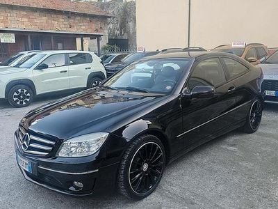 Usata Mercedes C200 122 CV (89 kW) 2008 Nero Berlina