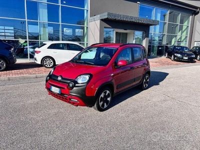 Usado Fiat Panda Cross Cross 69 CV (50 kW) 2024 Rojo Utilitario