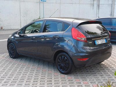 Begagnad Ford Fiesta Style 68 HK (50 kW) 2008 Grå Halvkombi