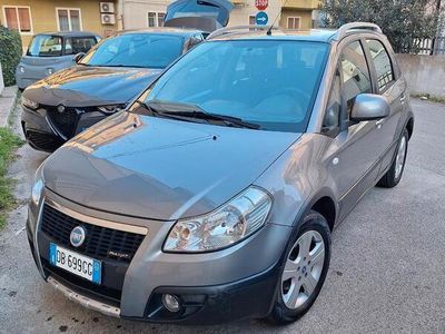 Usata Fiat Sedici Dynamic 120 CV (88 kW) 2006 Grigio SUV