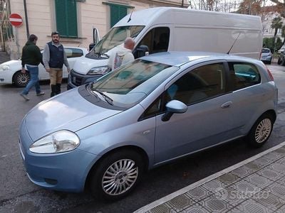 Usata 2005 Fiat Grande Punto Utilitaria | 3000 € (Buon prezzo)