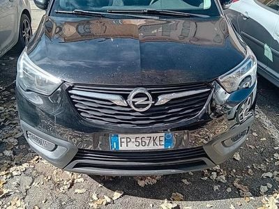 Usata Opel Crossland 110 CV (80 kW) 2018 Nero SUV