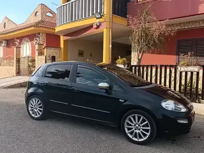 Usata Fiat Punto Evo 90 CV (66 kW) 2010 Blu Utilitaria