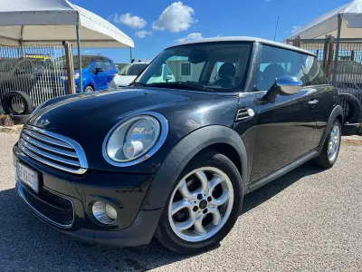 Begagnad Mini One D 90 HK (66 kW) 2011 Svart Halvkombi