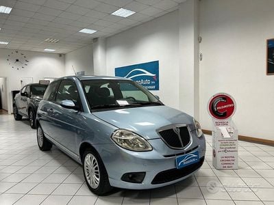 Usata Lancia Ypsilon 60 CV (44 kW) 2007 Blu Utilitaria
