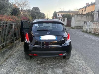 Usata Lancia Ypsilon Silver 69 CV (50 kW) 2024 Utilitaria
